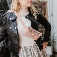 Розовая поясная сумка с заклепками, однотонная сумка-мессенджер с заклепками на застежке, нагрудная сумка с бананом, поясная сумка, женская сумка, Прямая поставка# ZE