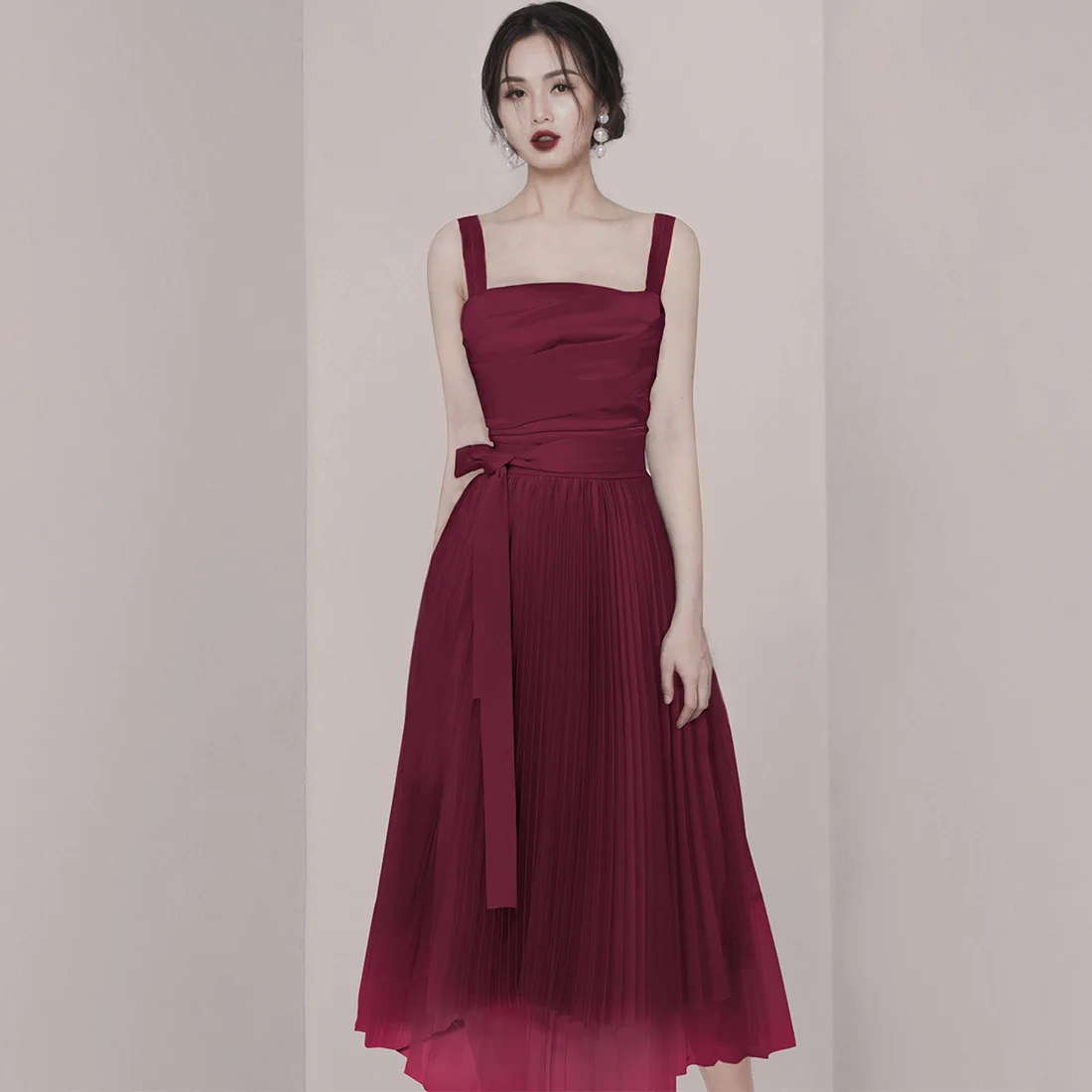 

Simple A-Line Square Pleats Burgundy Women Party Dress Luxurious Sashes Mid-Length Zipper Up Sleeveless Office Dress