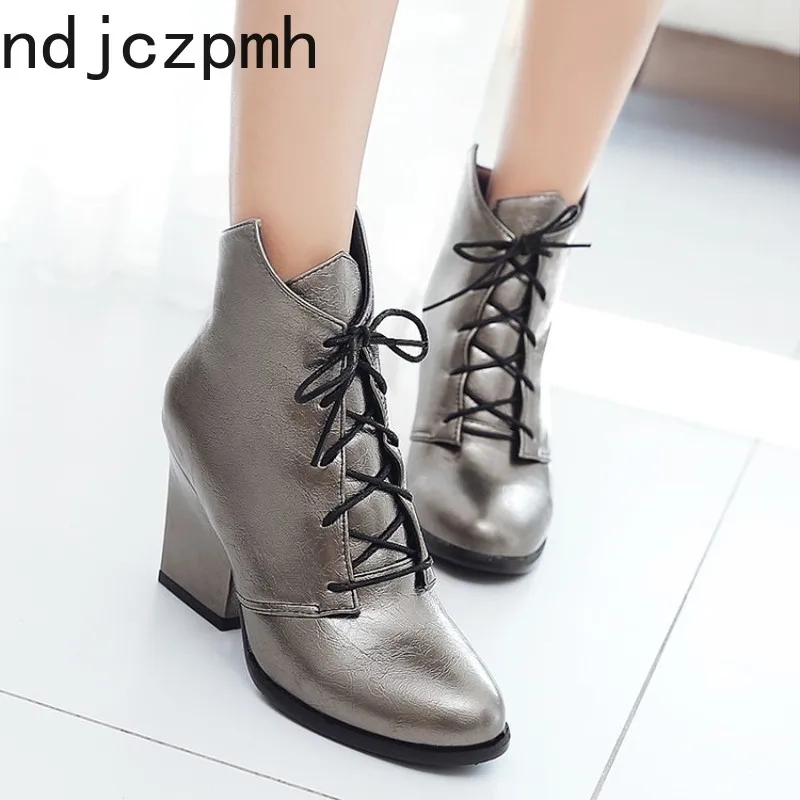

Women's Boots The New Winter Fashion Round Head Lace-up High Heel 7.5cm Short Tube Women's Shoes Plus Size 34-47 Black White