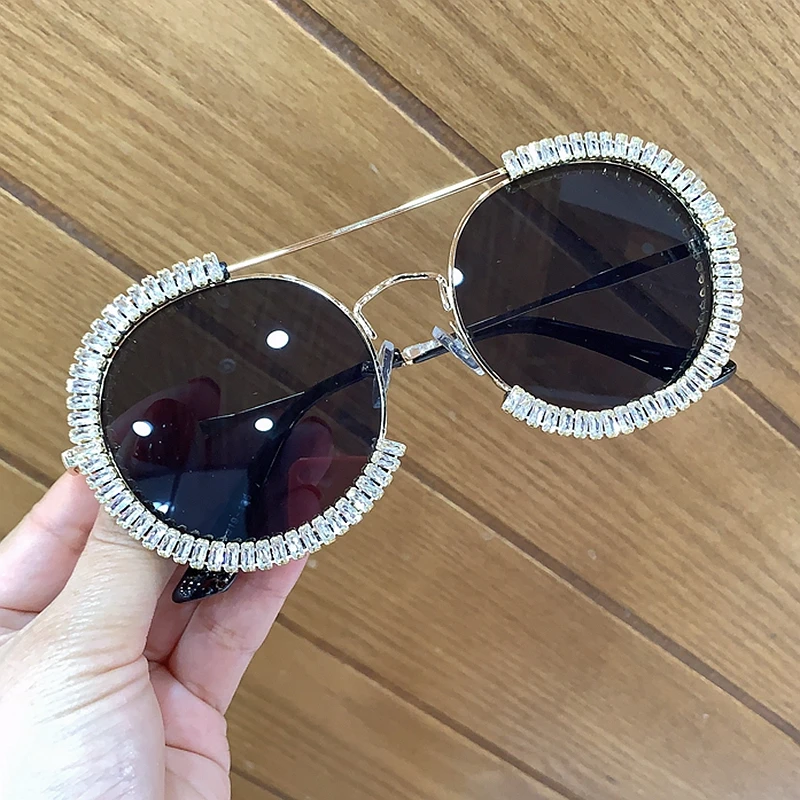 Zircon oversized sunglasses 2020 luxury Round sun glasses women Clear lens Eyeglasses Shades For Women oculos feminino Zircon oversized sunglasses 2020 luxury Round sun glasses women Clear lens Eyeglasses Shades For Women oculos feminino