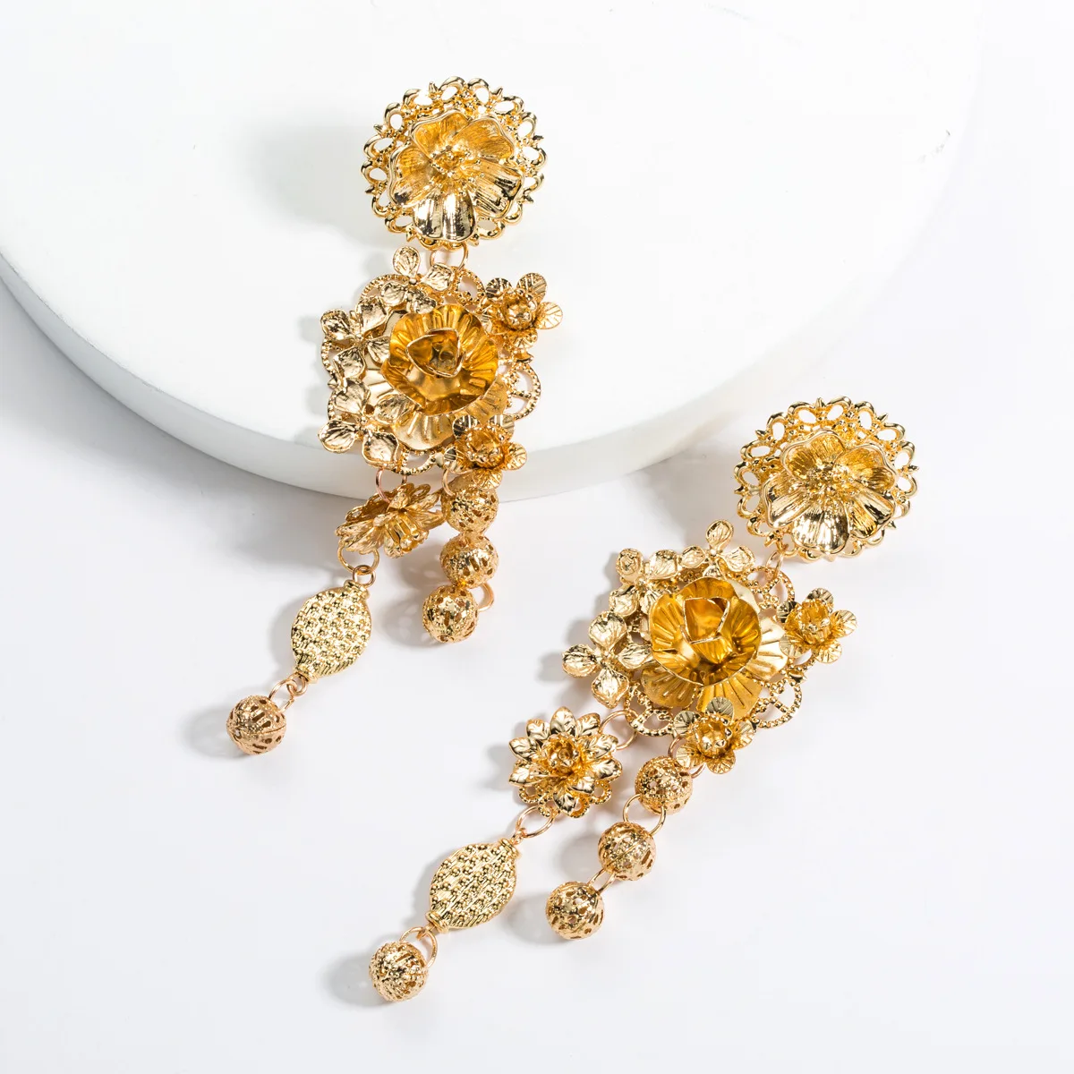 

2019 Palace Gold Color Alloy Flower Statement Earrings Ball Tassels Drop Long Dangle Earrings For Women Female Fashion Jewelry