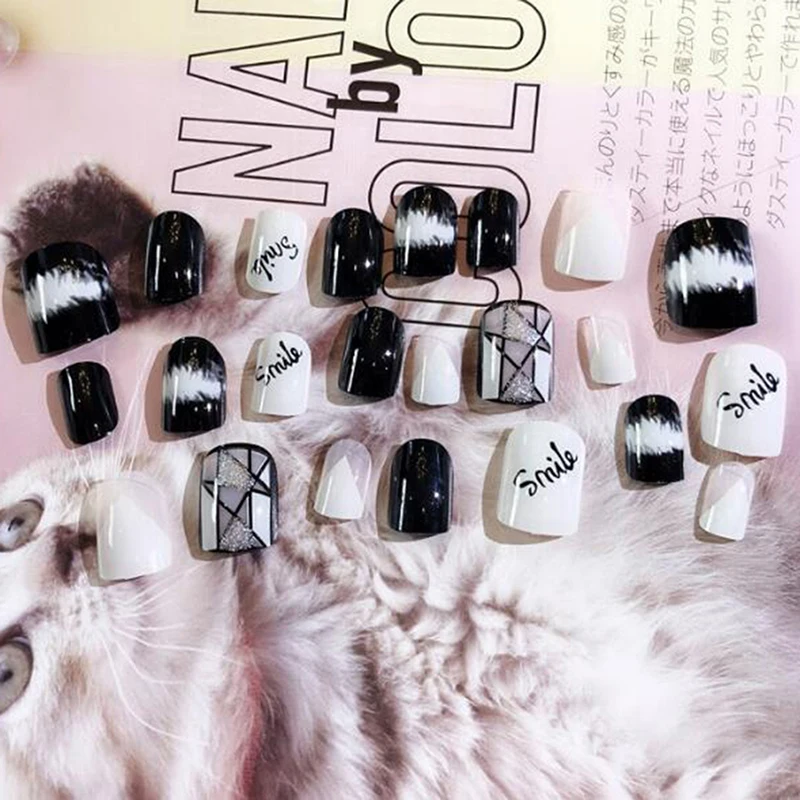 

AACAR 24pcs/set Polish False Nail Kit Including Glue Black&White Nails Short Fake Nails Nail Gel