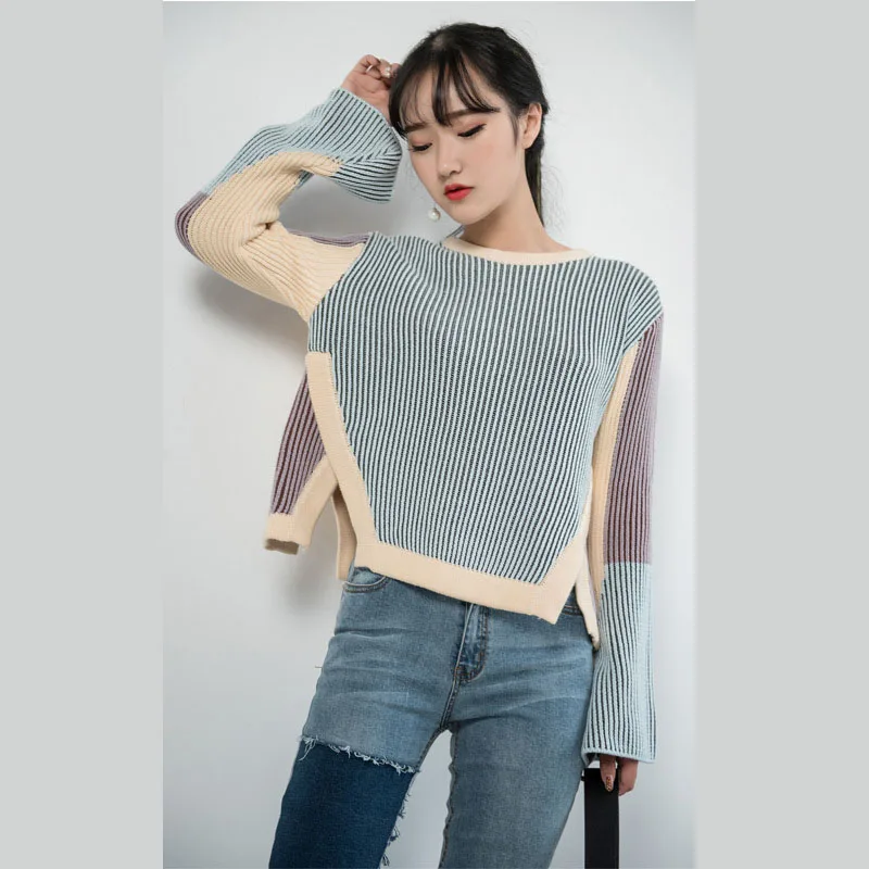 

Free shipped 2019 winter new style Round neck matching color flared sleeve sweater acrylic knitting Temperament commuter