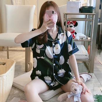 

Summer Female Champagne Spend Sweet Silk Lapel Men's Short-Sleeved Leisure Tops Two Piece Suit Sexy Pajamas Women Pajamas Set