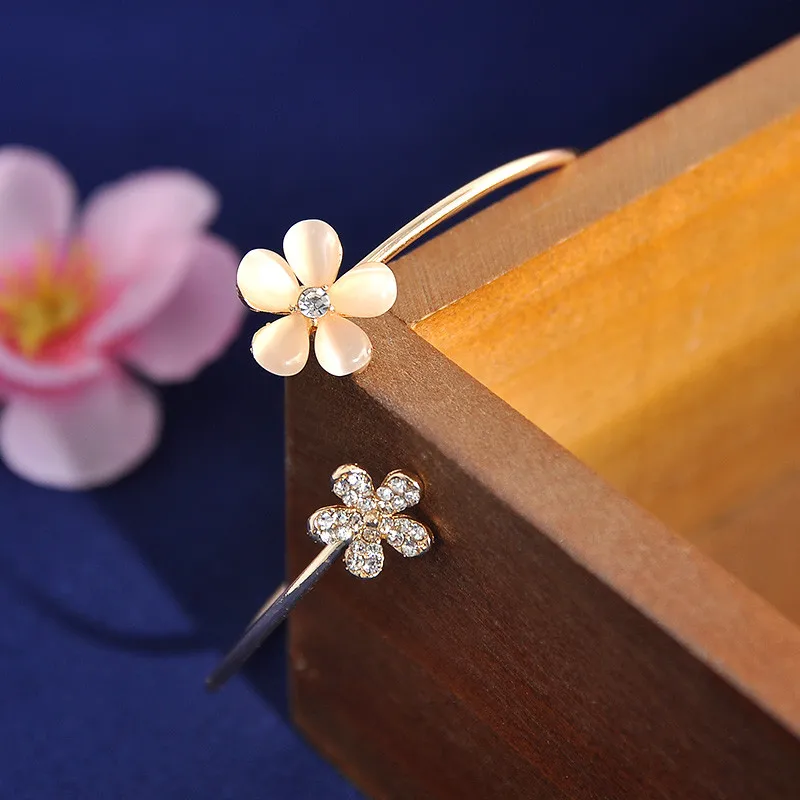 Metal Crystal Bracelet Women Girl Fashion Flower Opal Charm Jewelry