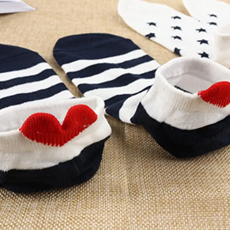 Женские японские короткие невидимые носки-башмачки в стиле Харадзюку для девочек милые красные хлопковые чулки с объемным сердечком в полоску в горошек