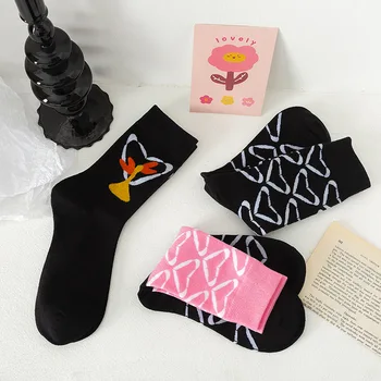 

Women Socks 1 Pair Long Socks Girls Cotton Colorful Novelty Women Fashion Heart Cute Socks Lady