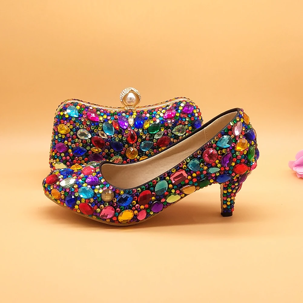Женские свадебные туфли с сумочкой в комплекте; Разноцветные туфли на платформе и высоком каблуке со стразами; женские вечерние модельные туфли; женские туфли-лодочки