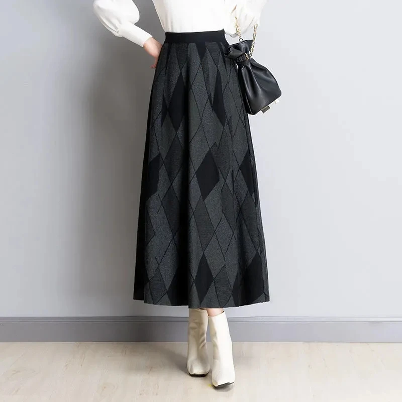 Autumn And Winter New Plaid Skirts Female Temperament A-Line Skirt Women Long Knitted Big Pendulum Thick Skirt Mujer Elegant 100