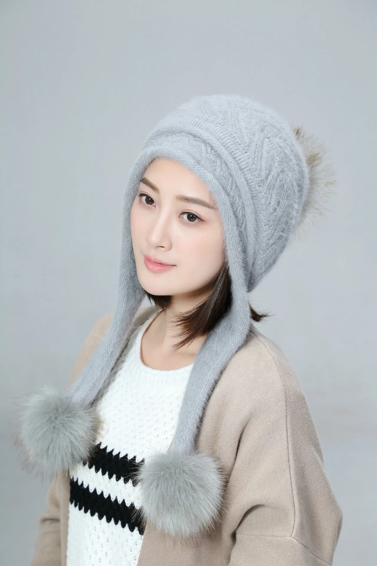 New Hair Ball Wool hats Rabbit Hair hats Woman Super Ball Beret Hood Warm and Thicker