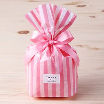 

Wedding Favors Cute Bow Tie Stripe Cookie Candy Gift Bags for Candy Biscuits Snack Baking Package Event Party Supplies