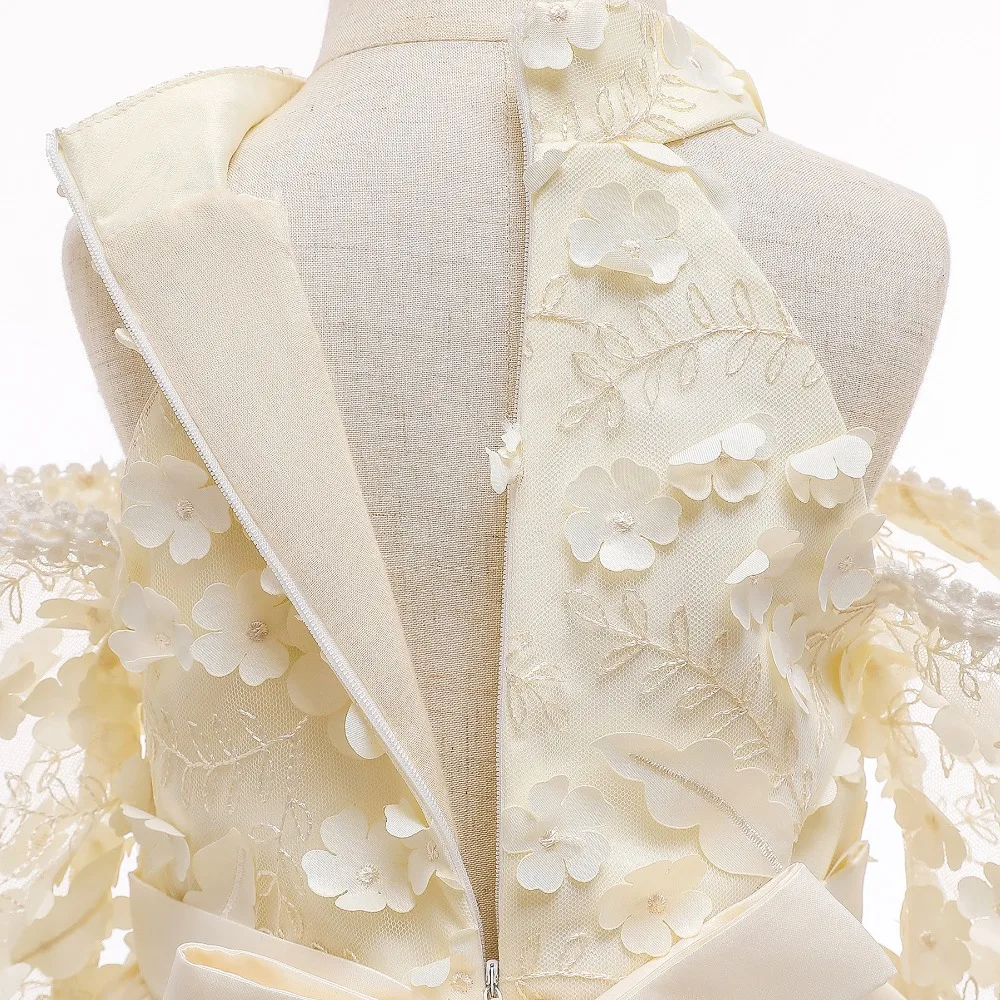 14561243494_655484822