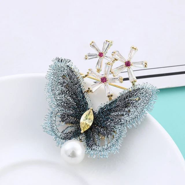 Alloy Butterfly Brooch Rhinestone Gift Ladies Elegant Pearl Corsage Pin ON3