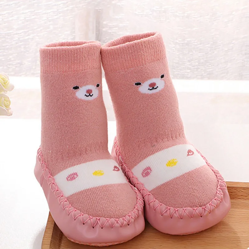 Детские носки с резиновой подошвой для новорожденных девочек; осенние носки-тапочки для маленьких мальчиков; милые Нескользящие носки с мягкой подошвой с изображением животных