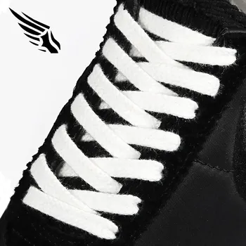 

A pair of collocation running shoes tiger shoes converse 1970s7 mm thick cotton laces black and white for men and women