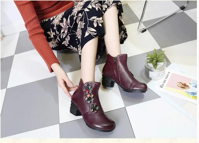 YAERNI Autumn Winter Shoes Woman Cow Leather Flower Shoes Comfort Med Heel Ankle Boots Genuine Leather Fashion Shoes women