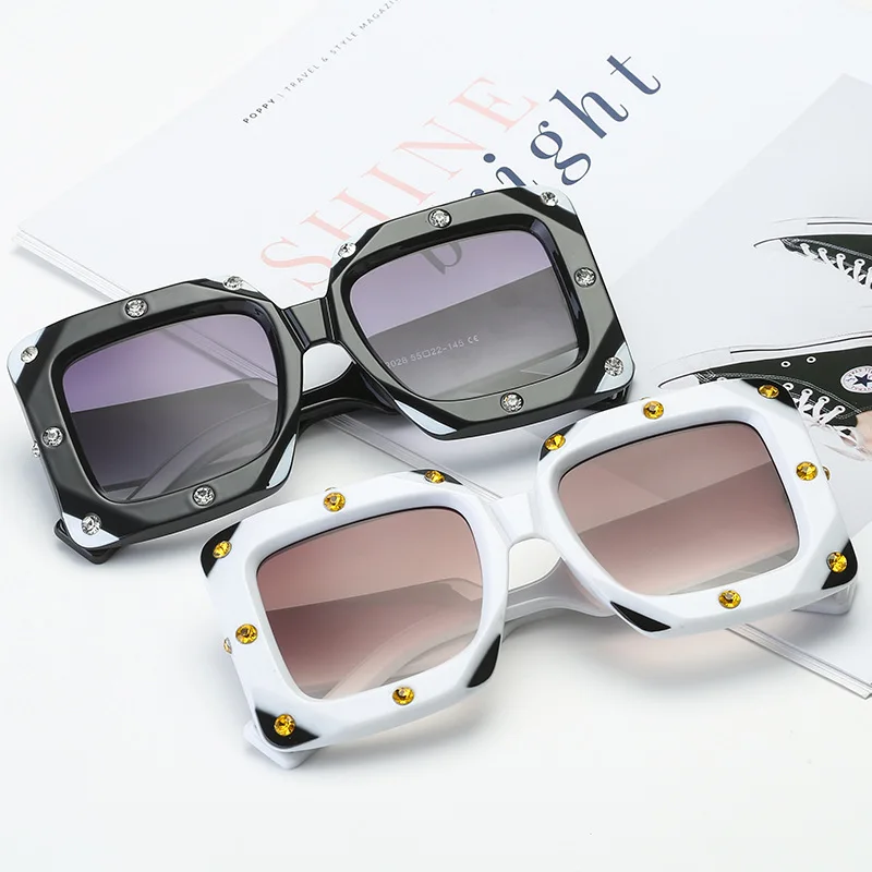 2020 New Rock Style Square Sunglasses Trendy Women Diamond Glasses Men HD Sun Glasses Yuppie Temperament Glasses Uv400