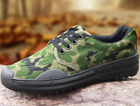 

New summer men's short-sleeved t-shirt clothes loose Korean version of the trend of students men's clothing