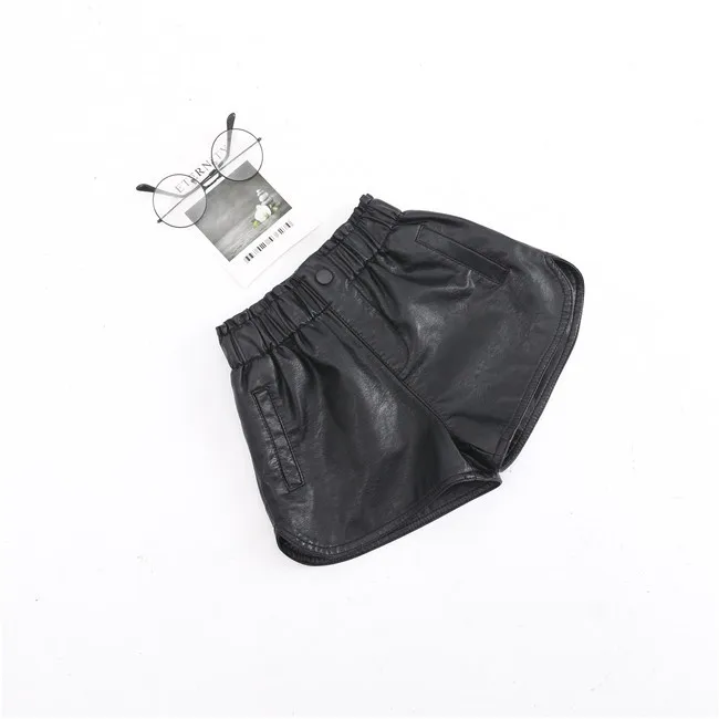 Подростковые зимние шорты из искусственной кожи для маленьких девочек шорты для мальчиков из искусственной кожи шорты для малышей осенняя одежда для девочек, костюм для малышей От 3 до 10 лет, черный цвет - Цвет: thin spring