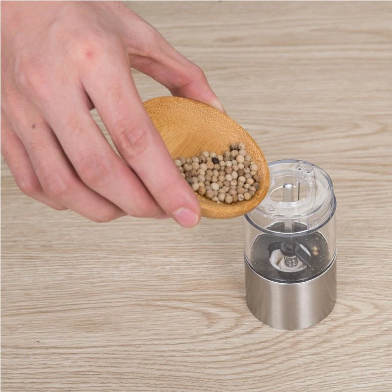 Electric Salt and Pepper Grinder Mill Stainless Steel Pepper Spices Mill Cutter Kitchen Seasoning Tools Accessories for Cooking