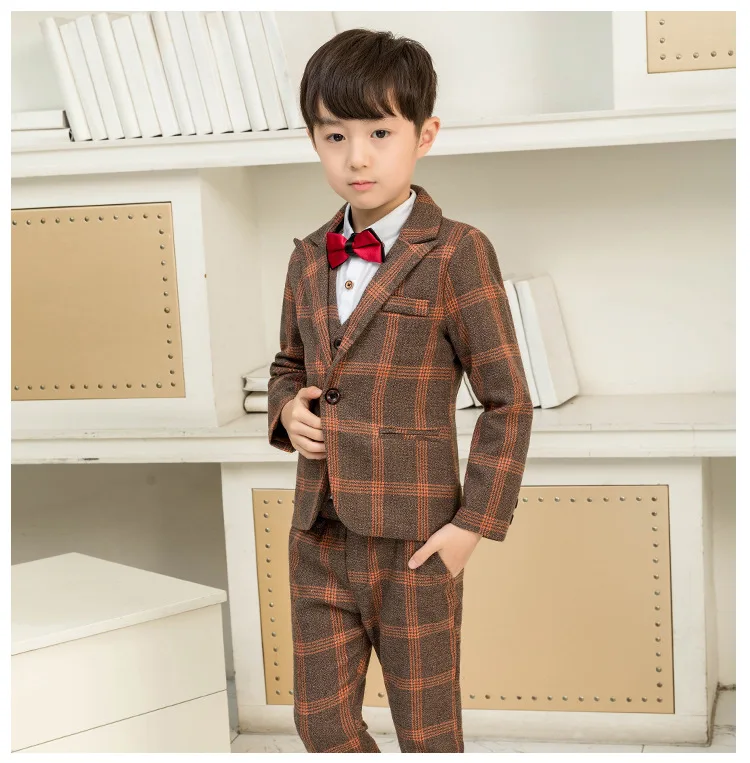 khaki 3pcs Смокинг в европейском и американском стиле, детский деловой костюм свадебный черно-белый костюм для мальчиков с цветочным узором, праздничная одежда для мальчиков на день рождения - Цвет: khaki 3pcs