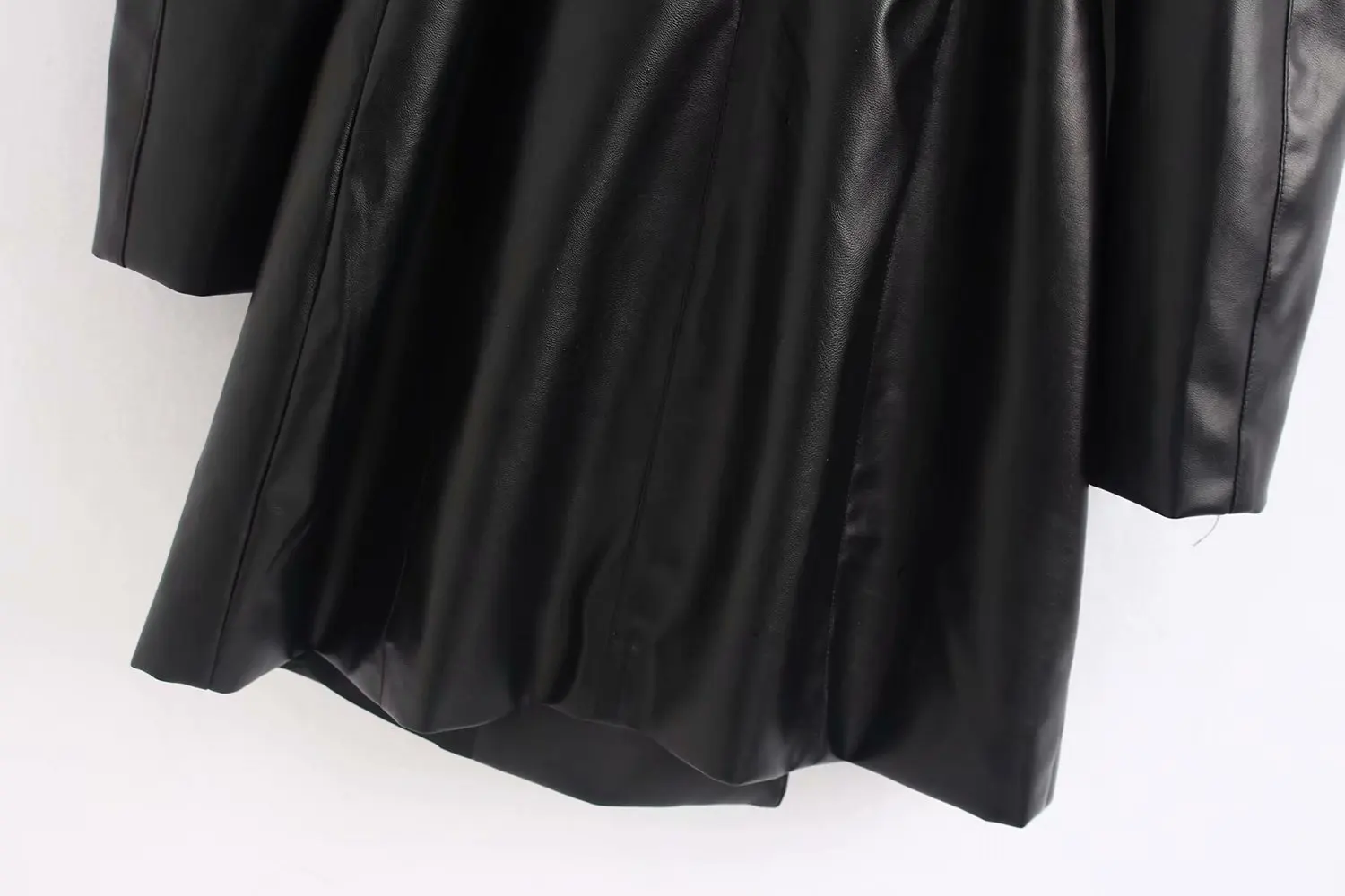 Винтажное стильное мини-платье из искусственной кожи с поясом для женщин модное женское платье с v-образным вырезом и пышными рукавами шикарные платья vestidos mujer