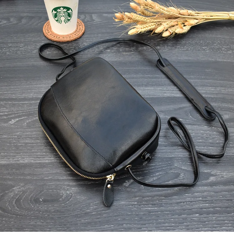 Women's New Wild Messenger Bag New Fashion PU Ladies Solid Color Retro Shell Bag