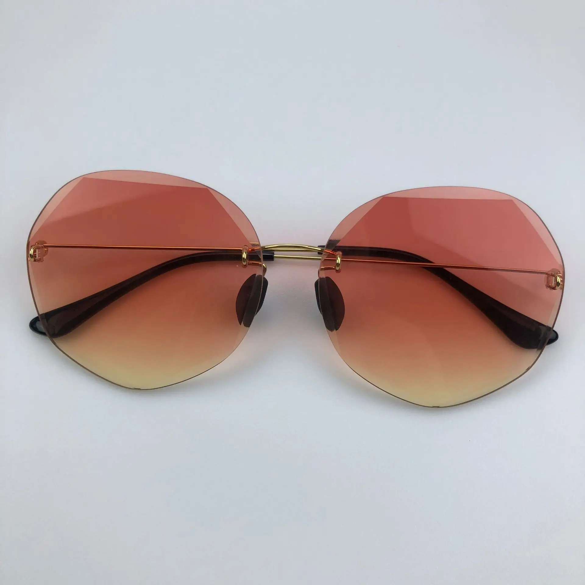 Новые роскошные модные дизайнерские бескаркасные женские солнцезащитные очки постепенно Переменные цвета на выбор Oculos De Sol UV400