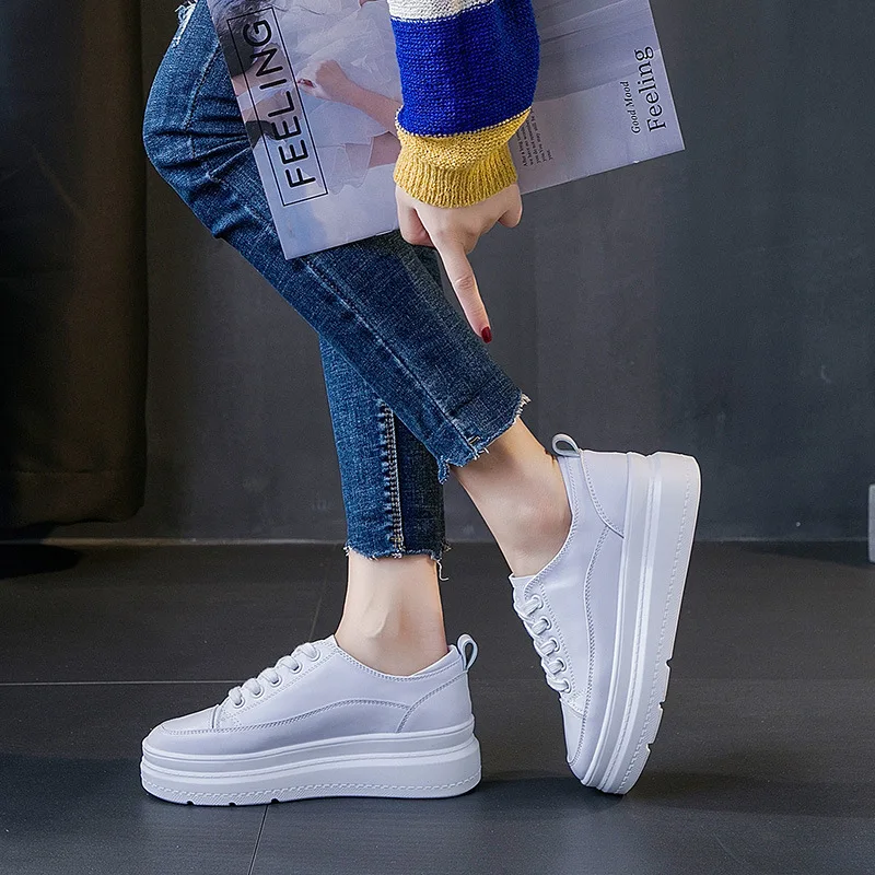 

2019 Sports shoes round head casal white