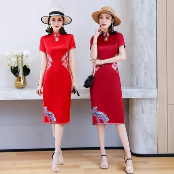 

Chinese Classic Short Sleeve Rayon Slim Dress Female 2020 New Sexy Cheongsam Plus Size Print Flower Qipao M-4XL