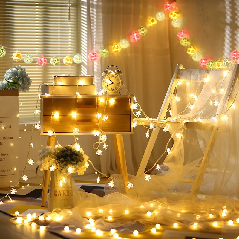 

LED Snowflake Colorful Lights Flashing Light String Lights Festive Christmas Tree Wedding Holiday Decorative Lights