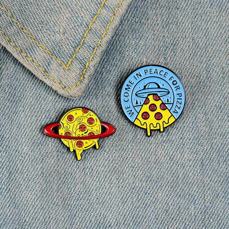 

Creative Cartoon Pizza Planet Enamel Brooch We Come In Peace For Pizza UFO Alloy Badge Pins Trendy Cute Lapel Jewelry Gifts