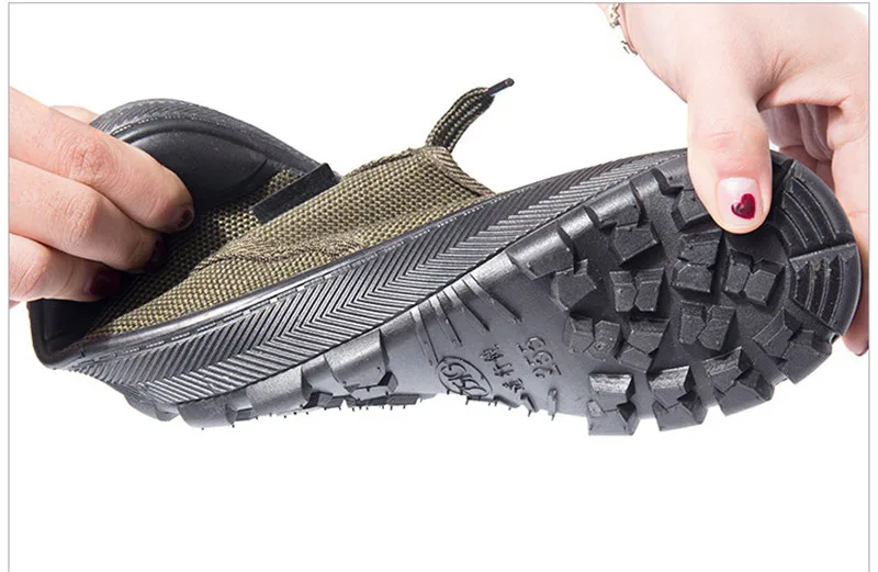 10189057412_1832960868