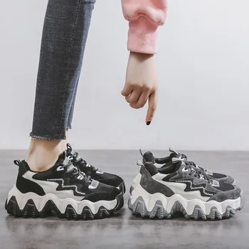 

2019 autumn new flat shoes women fashion simple color matching thick soles plus velvet warm and comfortable casual shoes