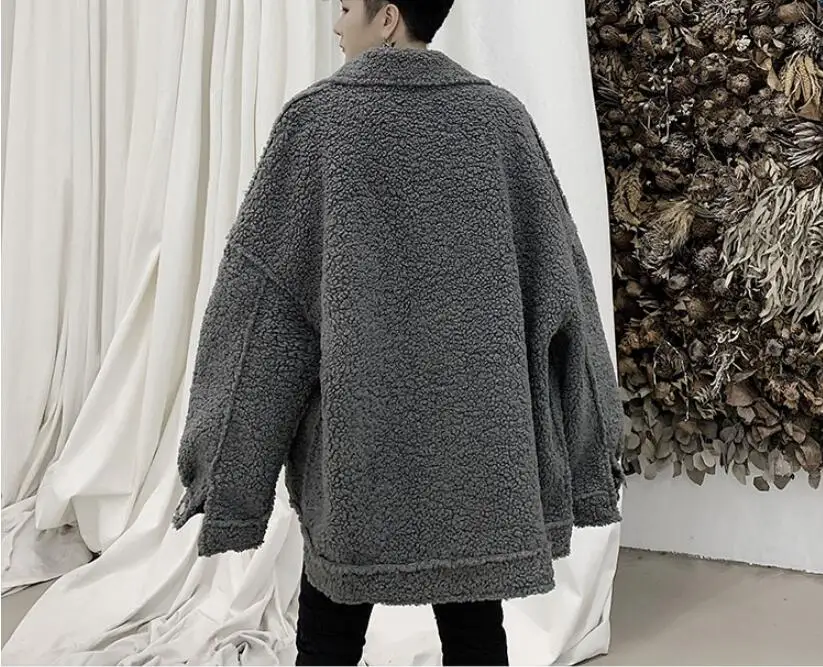 M-XL печати с капюшоном на молнии Верхняя одежда Дизайнерская одежда стиль с кожаным карманом, дизайн мужские свободные пальто из овчины; тренд; мальчика в стиле «хип-хоп», пальто