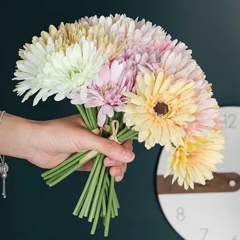 

5Pcs/Lot Daisy Flowers Bouquet Artificial Gerbera Flower Fake Silk Holding Flowers for Bridal Wedding Party Home Decor Floral