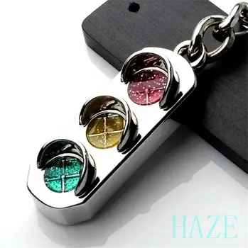 

New Mini Traffic Light Car Key Ring Chain Classic 3D Keyfob Keychain Ring Gifts 1 pcs