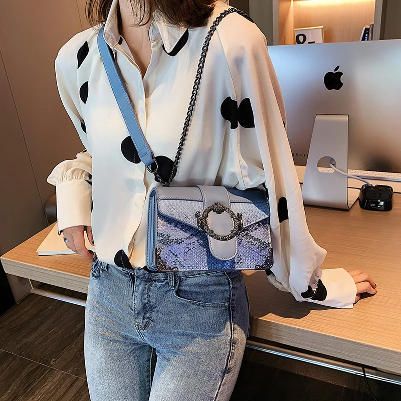 

2019 new small square bag snakeskin pattern shoulder bag stray bag slant bag Japanese and Korean style small bag woman