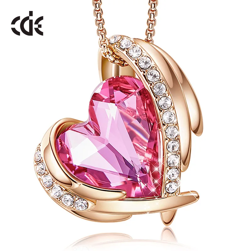 CDE Женщины золотое ожерелье кулон украшен стразами от Swarovski розового цвета с