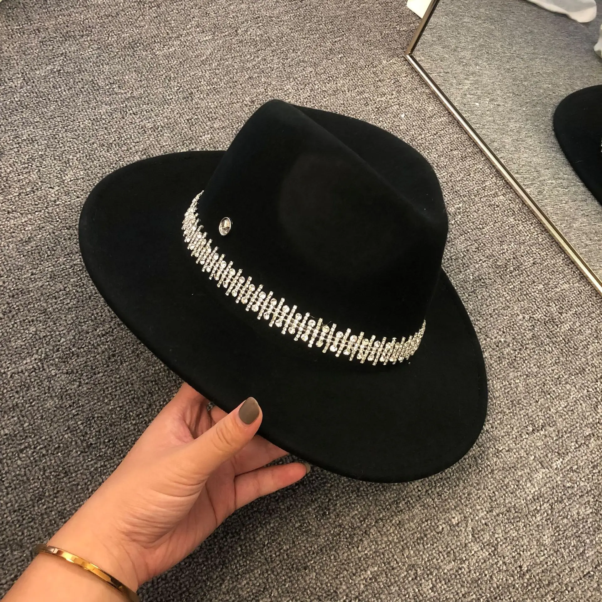 

01912-FY416 solid black wool Fashion Drill chain lady fedoras cap women panama jazz hat