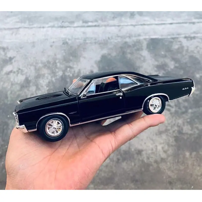 1/24 масштаб классический США Pontiac GTO 21 см длина литой под давлением металлический автомобиль модель игрушки для коллекции, подарок, дети, украшения