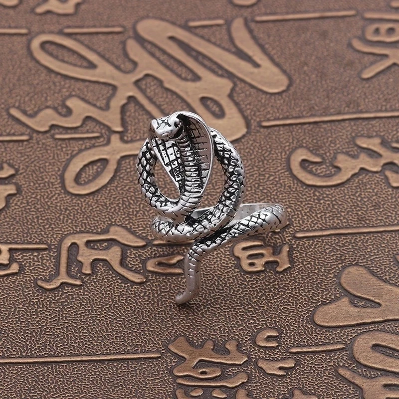 Anillo-Retro-a-la-moda-para-hombre-con-personalidad-Animal-Zod-aco-serpiente-anillo-femenino-abalorio.jpg_.webp_Q90.jpg_.webp_.webp (1).jpg_.webp