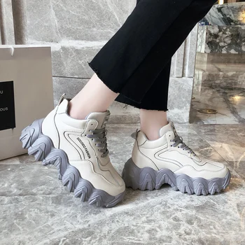 

Winter plus velvet high-top shoes women's 2019 new Korean wild thick bottom high-top casual sports shoes women's shoes