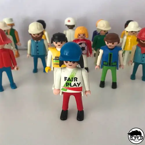 Playmobil винтажная фигурка фэрплей мальчик whit синяя кепка 1992 свободная