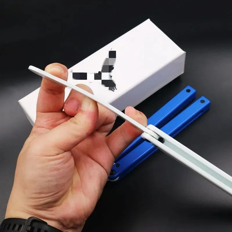 Squid Practice Butterfly Trainer Knife Plastic No Edge Multi-funtion Folding Pocket Butterfly Trainer Game Tools Knife