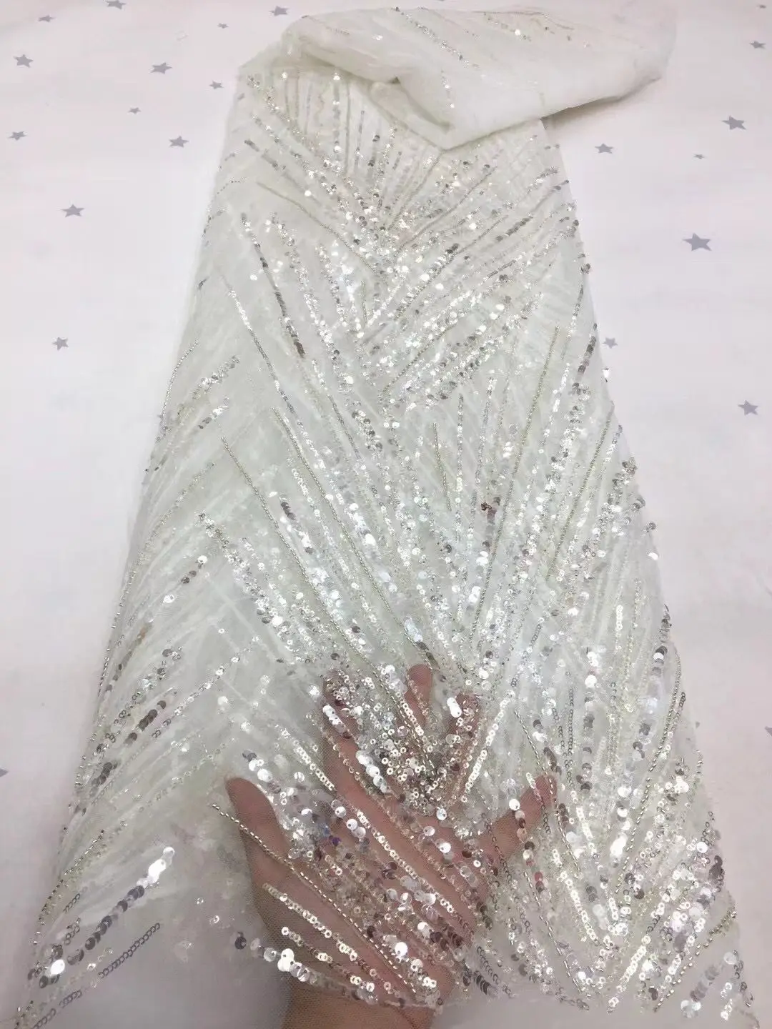 大阪正規品 真珠の刺繍が施された白い綿のウェディングドレス レースとスパンコールが付いた新しい生地 フランスの結婚式 素晴らしい価格 直販最激安 Clubhimalaya Com