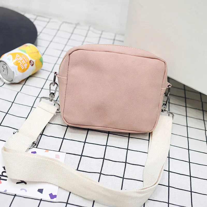 

INS Celebrity Style Simple Versatile Wide-Strap Hong Kong Style Retro CHIC Shoulder Bag Soft Girl Shoulder Bag Women's