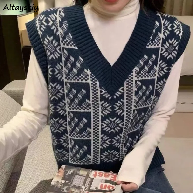 

Женский трикотажный жилет с V-образным вырезом, без рукавов