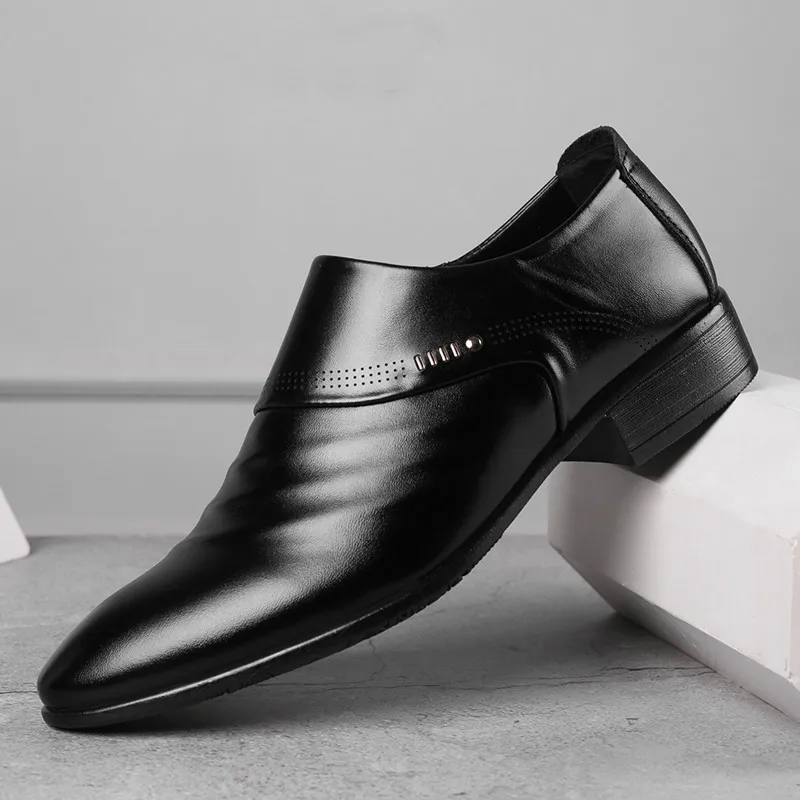Newest Business Men Oxfords Shoes Set of Feet Black Brown Male Office Wedding Pointed Men's Leather Shoes Men Wedding