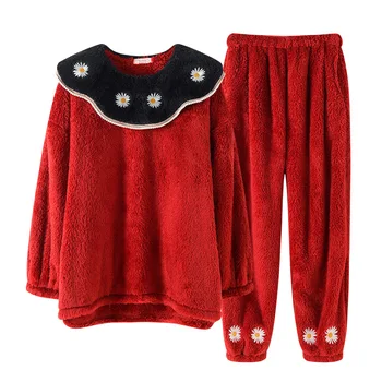 

Autumn and winter doll collar pajamas women's flannel small daisy thick warm home service ladies pajamas two-piece